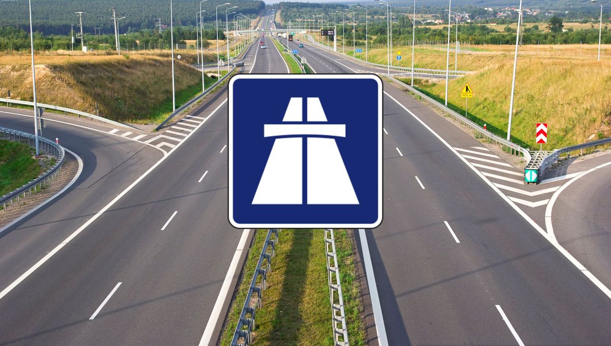 Esta señal de tránsito indica inicio de la autopista. Esta señal de tránsito indica inicio de la autopista.