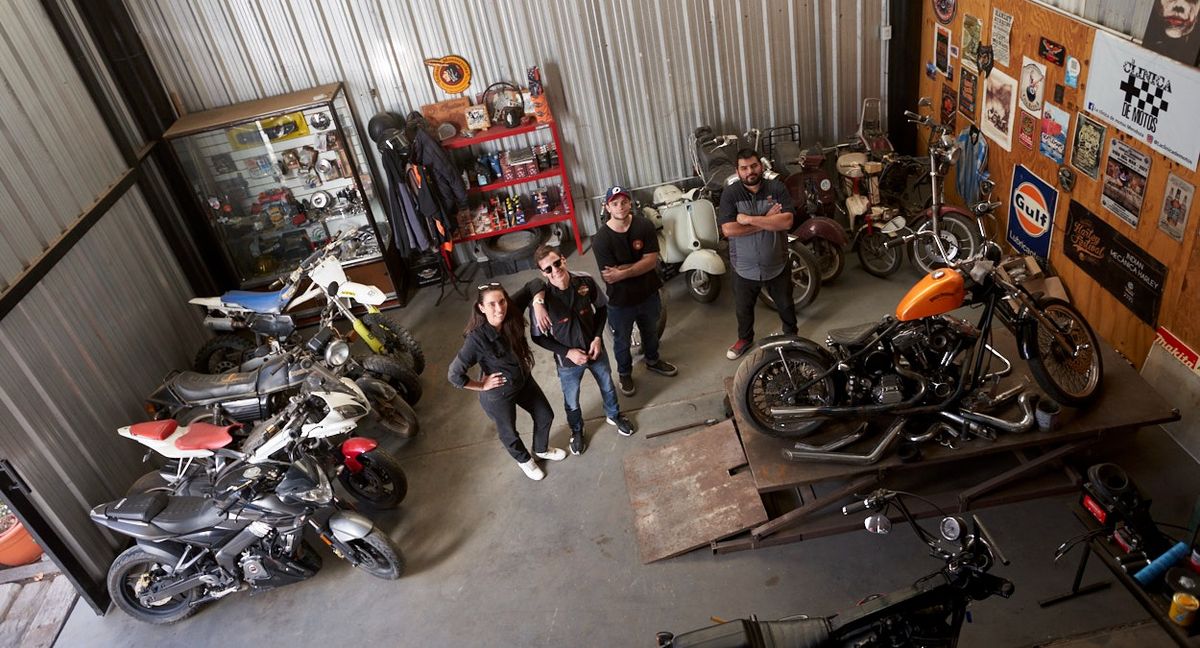 Rocío, la mendocina que se puso al frente de un taller de motos líder en el país