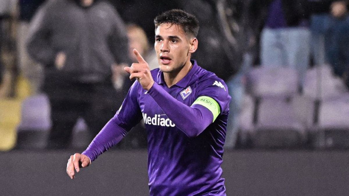 Martínez Quarta lideró la victoria de Fiorentina.