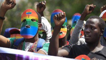 Un país de África aprobó una ley que contempla cadena perpetua para algunos actos homosexuales