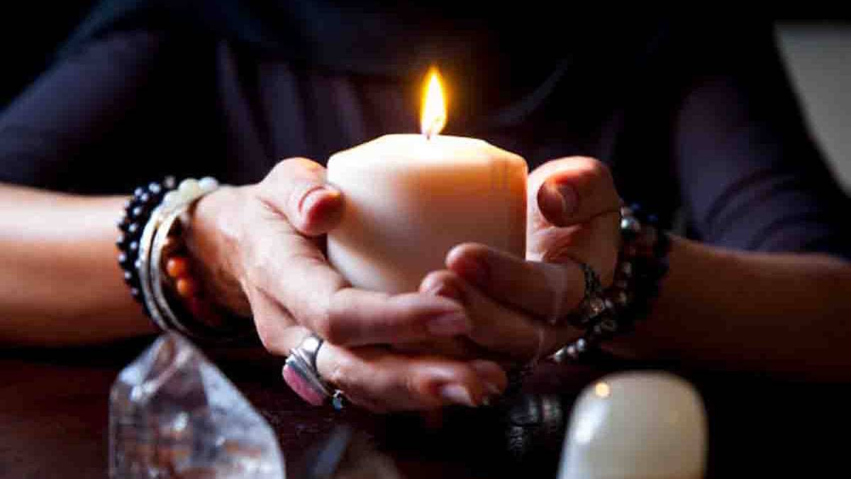 El poderoso ritual de velas blancas para atraer buena energía y