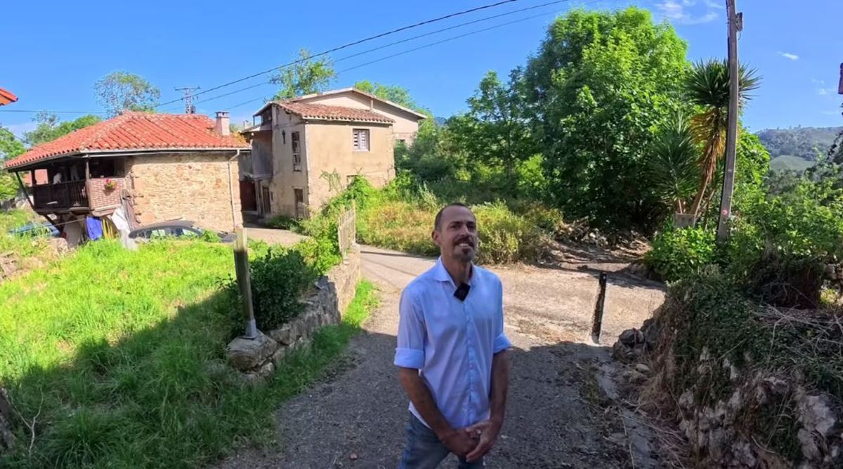 Axel, el argentino que cambi&oacute; su vida apostando a la tranquilidad de un pueblo rural de Europa. Foto: Hilux_aventura