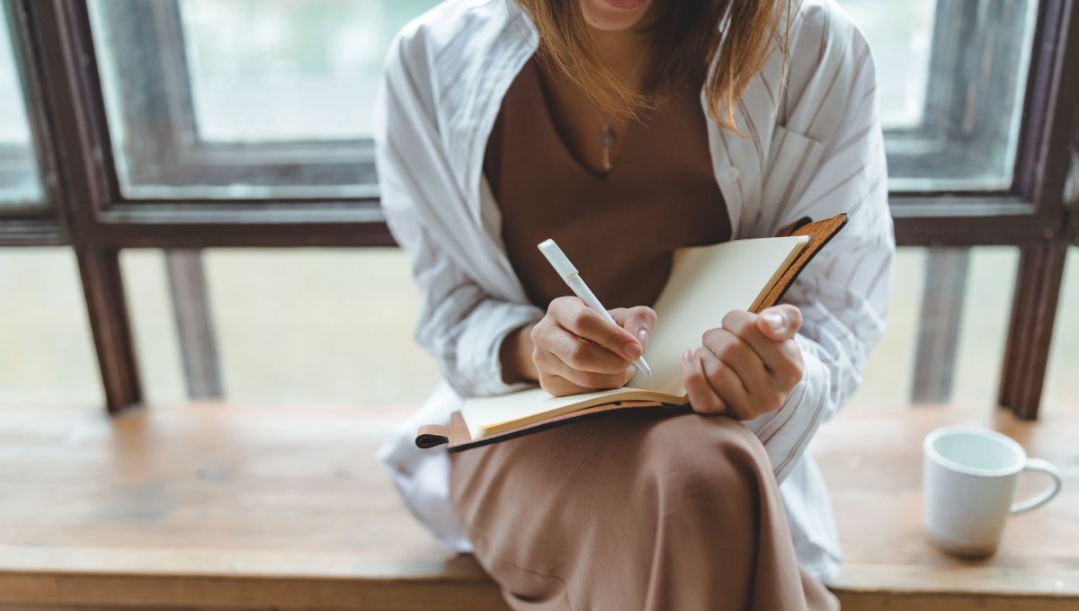 ¿Qué significa que una persona anote todo siempre en papel, según la psicología?
