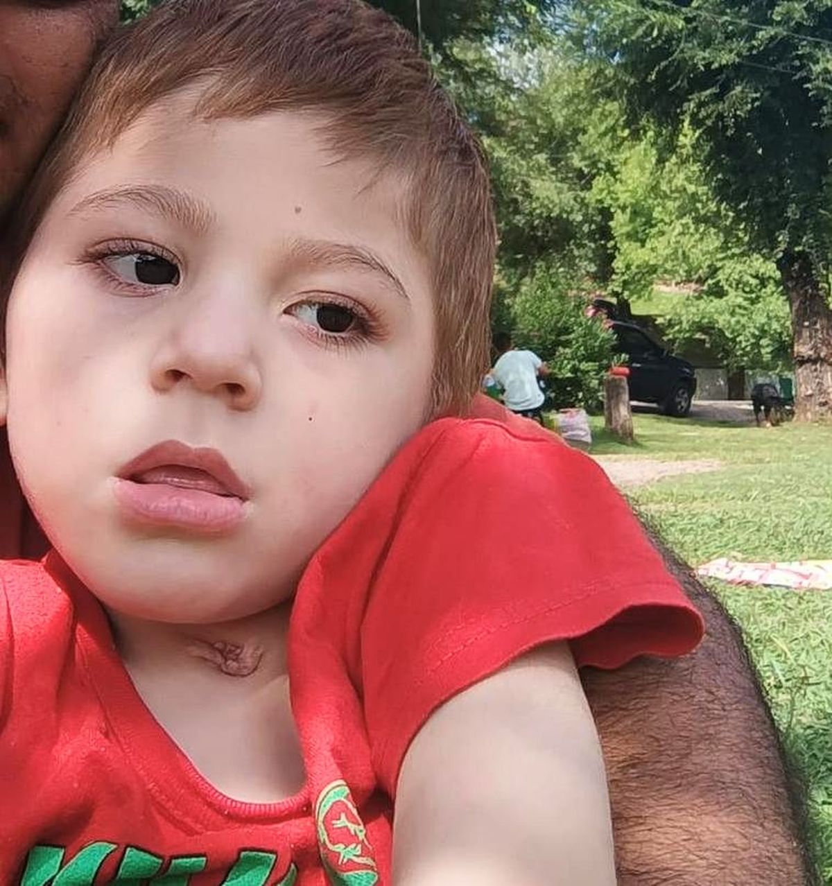 Lautaro tiene parálisis cerebral producto de una hemorragia. Sus padres iniciaron una campaña tendiente a reunir dinero y viajar a México. Lautaro tiene parálisis cerebral producto de una hemorragia. Sus padres iniciaron una campaña tendiente a reunir dinero y viajar a México.