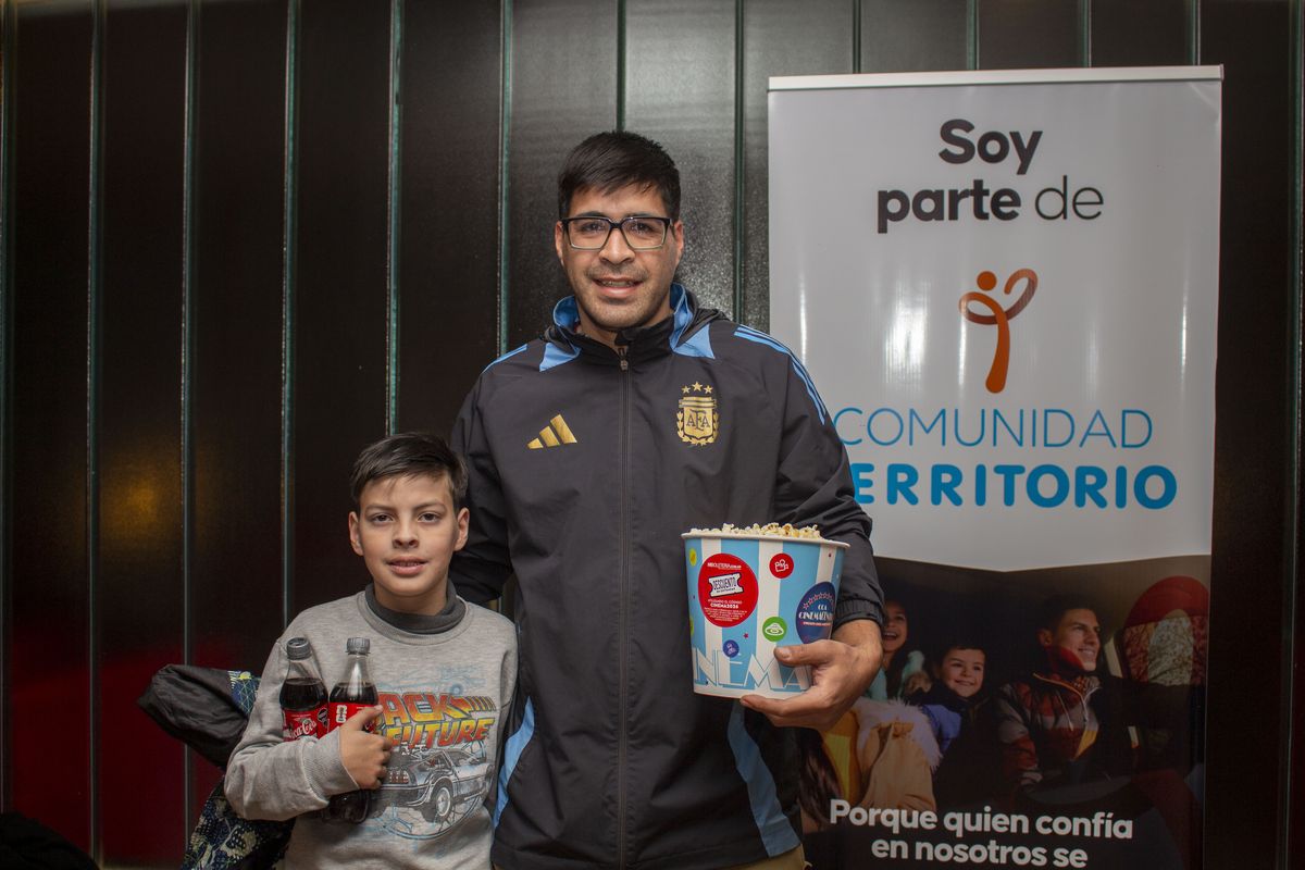 Gonzalo y su hijo asistieron a esta gran noche.