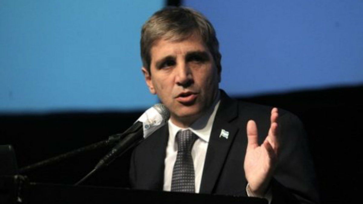 Luis Caputo, el ministro de Finanzas de Macri, vinculado a paraísos fiscales