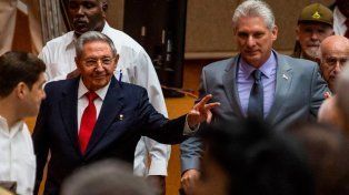 Los diputados eligieron como presidente de Cuba a Miguel Díaz-Canel
