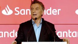 Macri inauguró una sede bancaria en Barracas antes de viajar a Mendoza