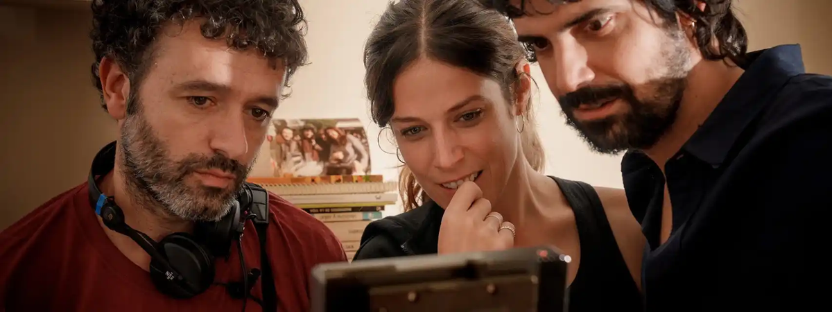 Buena serie española. Es En casa rodada plenamente en pandemia y está en Max. Buena serie española. Es En casa rodada plenamente en pandemia y está en Max. 