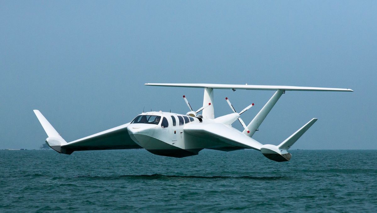 Construyen un barco que vuela y navega a alta velocidad: el viaje más liviano