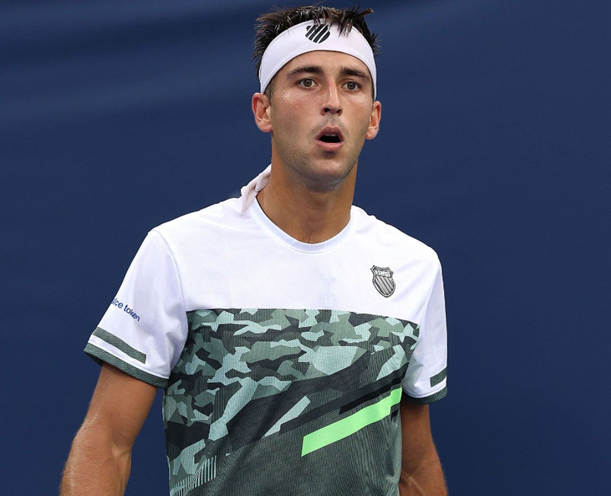 Tomás Etcheverry ganó en cinco sets y está en segunda ronda Tomás Etcheverry ganó en cinco sets y está en segunda ronda