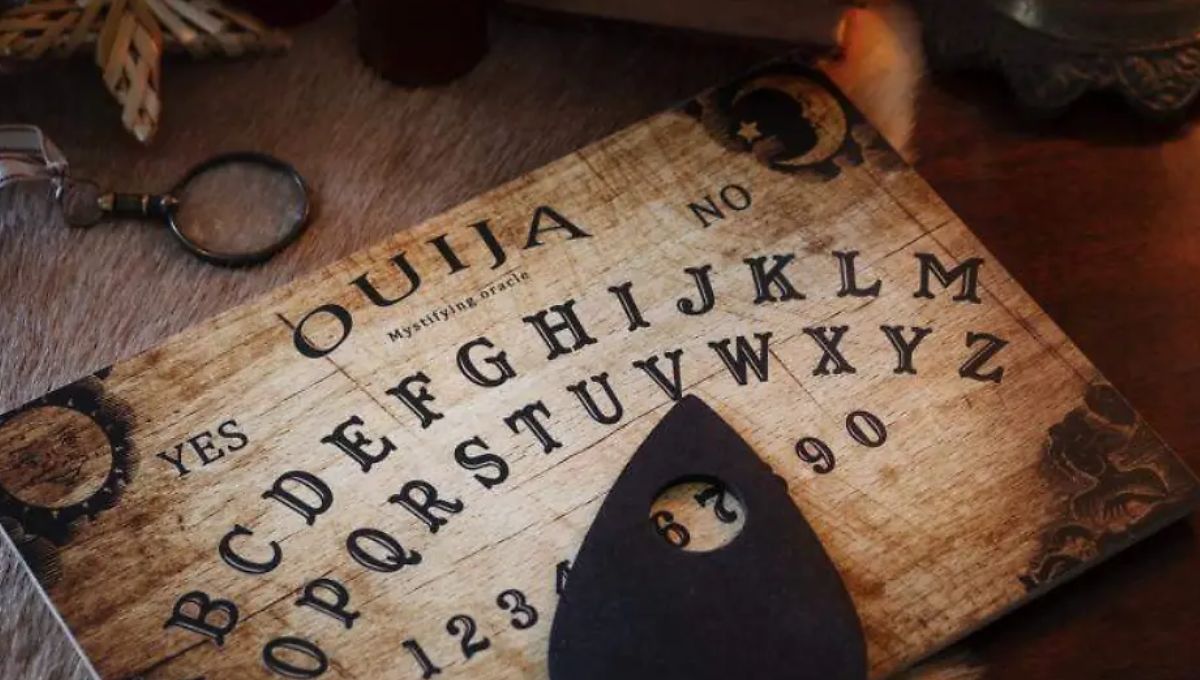 Tres amigos, el juego de la Ouija y un final sin explicaciones