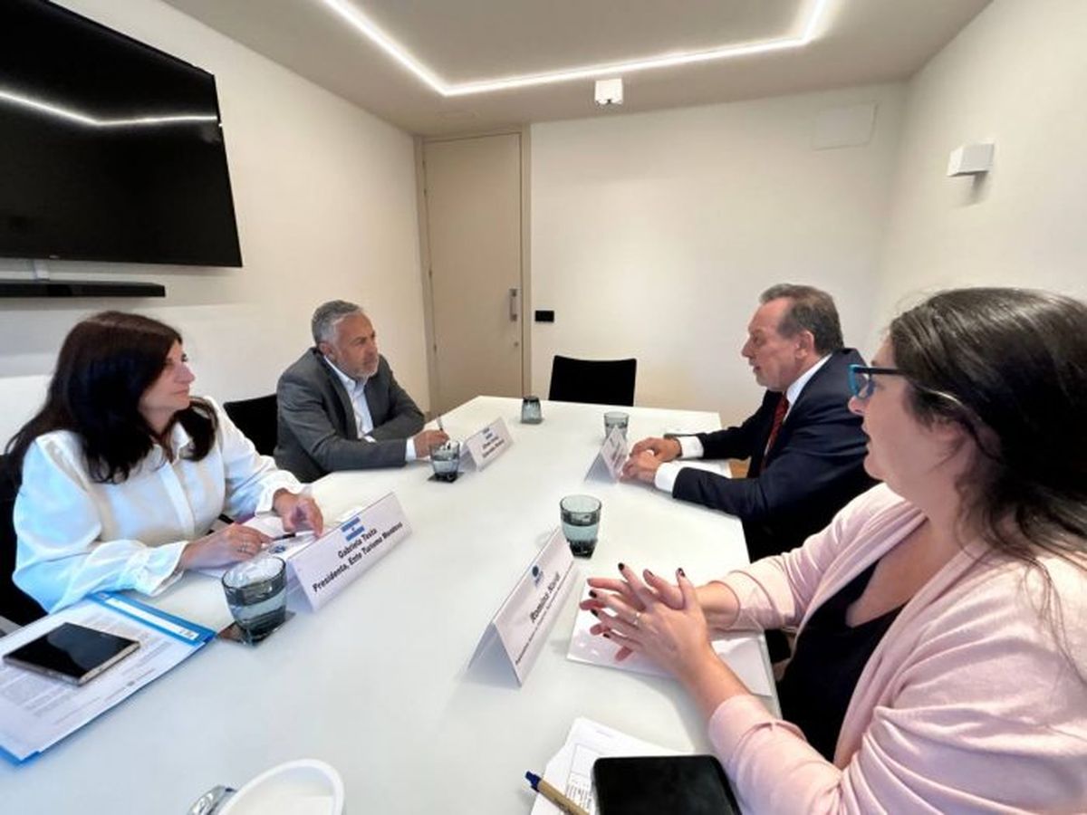 El encuentro de Cornejo y Testa con autoridades de la Organización Mundial del Turismo (OMT). El encuentro de Cornejo y Testa con autoridades de la Organización Mundial del Turismo (OMT).