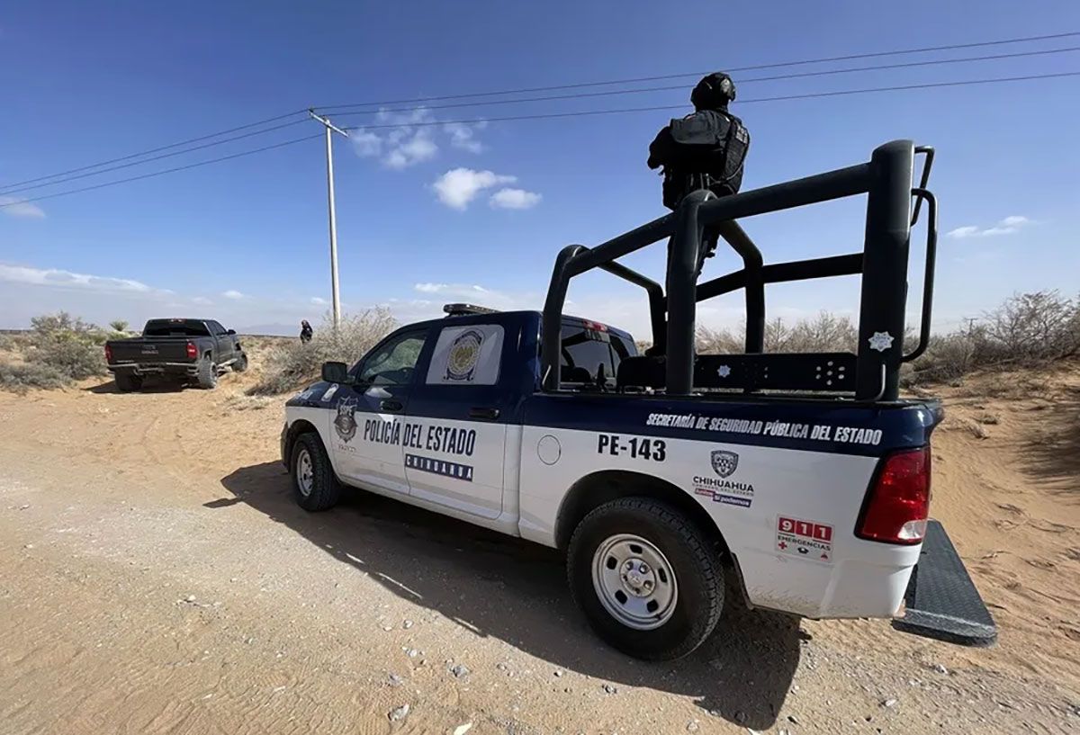 Integrantes de la policía estatal durante un operativo en la frontera en Ciudad Juárez en México. Luego de la asunción de Donald Trump. Crédito: EFE/ Luis Torres.