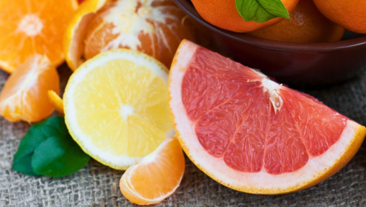 Son frutas con mucho jugo y que se consiguen casi todo el año. Son frutas con mucho jugo y que se consiguen casi todo el año.