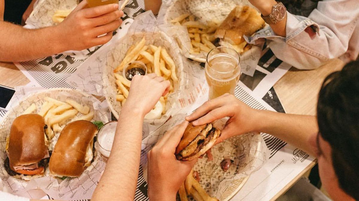 Las hamburguesas son una de las comidas más pedidas por los mendocinos.