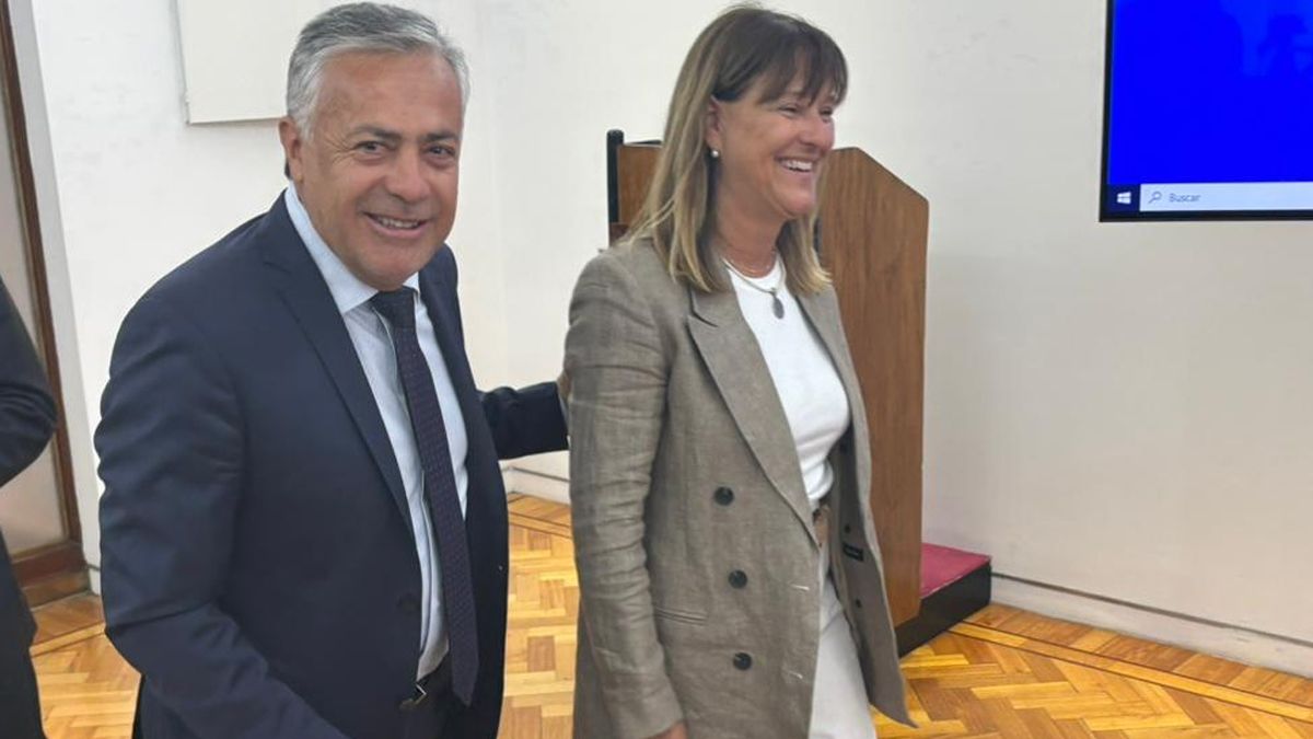 El gobernador Alfredo Cornejo presentó a Norma Llatser para la Suprema Corte de Justicia. Fotos: Matías Pascualetti