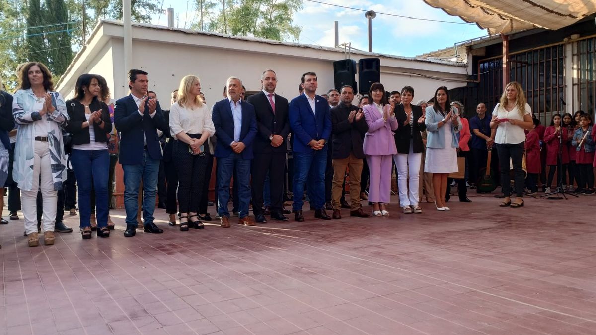 En Mendoza no bajan los brazos. ¿Vuelve el FONID?. Imagen del inicio de claes 2024. En Mendoza no bajan los brazos. ¿Vuelve el FONID?. Imagen del inicio de claes 2024.