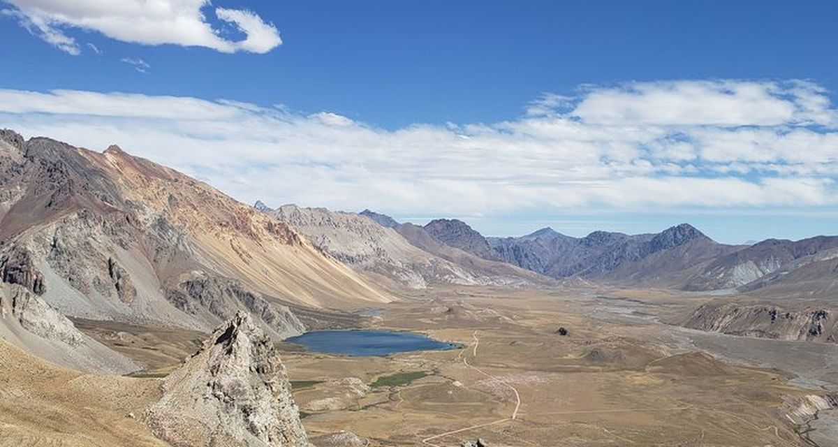 Valle Hermoso, en Malargüe, es uno de los lugares más visitados por turistas. Se recomienda ir con un tour o vehículo doble tracción. Valle Hermoso, en Malargüe, es uno de los lugares más visitados por turistas. Se recomienda ir con un tour o vehículo doble tracción.