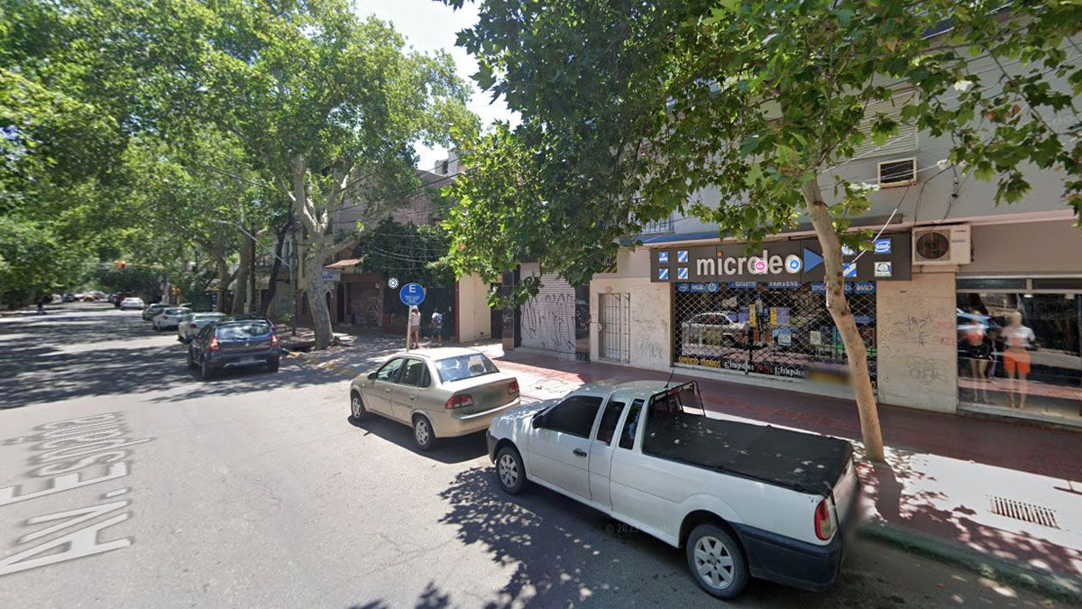 El local que se incendió en Capital está en calle España al 1.700, entre calles Godoy Cruz y Barcala.