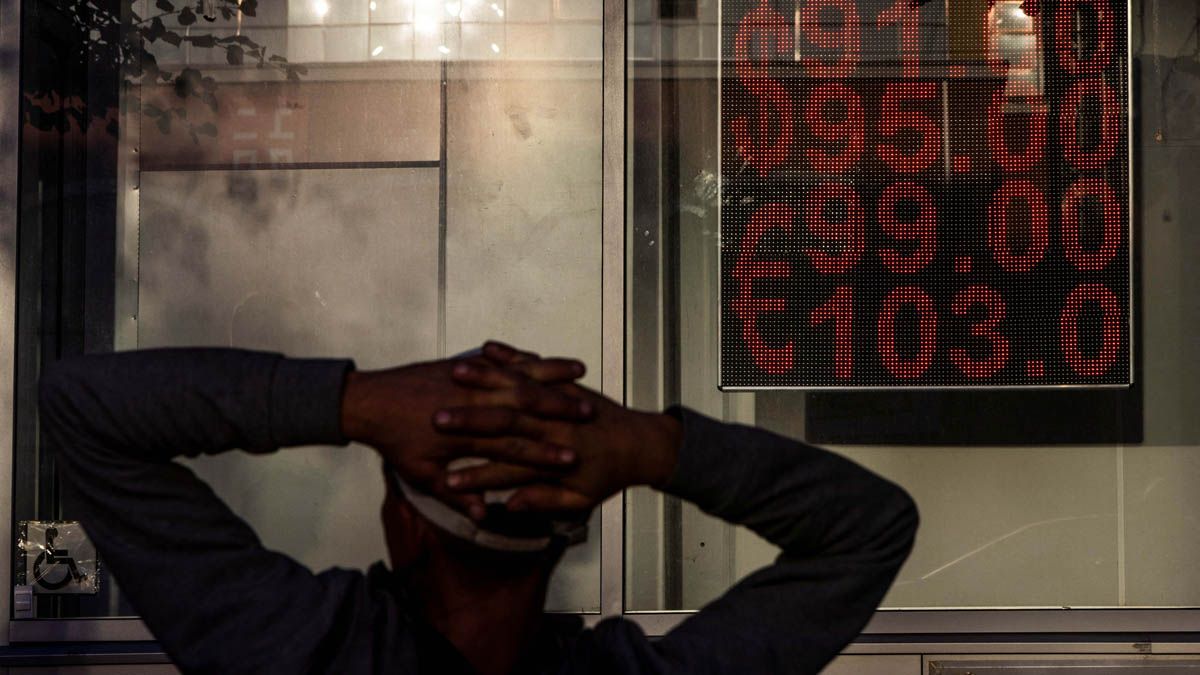 A principios de semana, el aumento del dólar blue fue un verdadero dolor de cabeza.