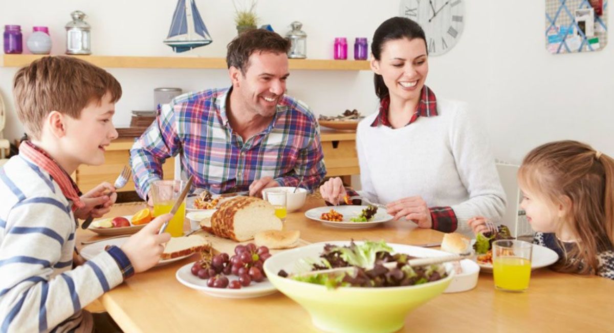 Alimentarse saludablemente es primordial. Alimentarse saludablemente es primordial.