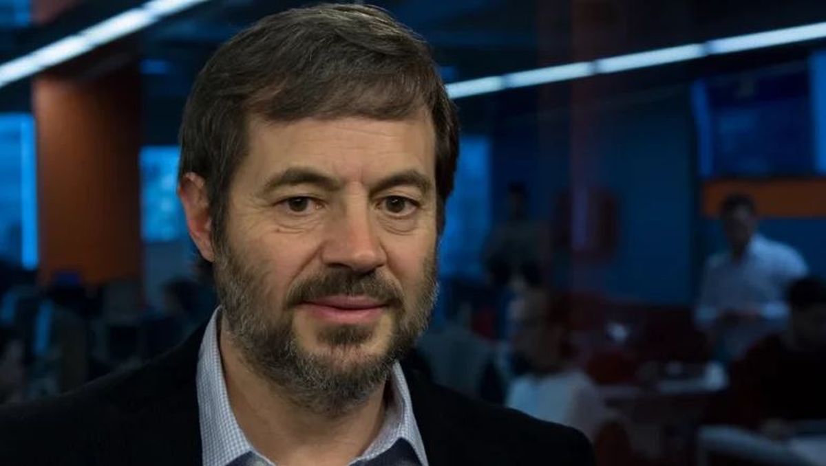 Ricardo cuenta de su libro: "Habla tambi&eacute;n de un tipo, un m&eacute;dico, que se va convirtiendo en un jefe sin haberlo pensado nunca en su vida".