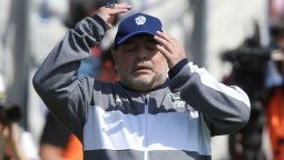Diego Maradona anunció al plantel de Gimnasia que dejará de ser el técnico