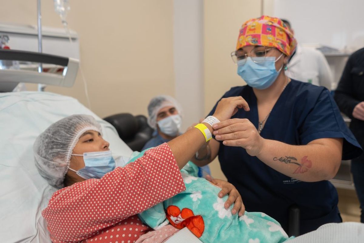 La vinculación con la pulsera digital es madre-hijo. La vinculación con la pulsera digital es madre-hijo.