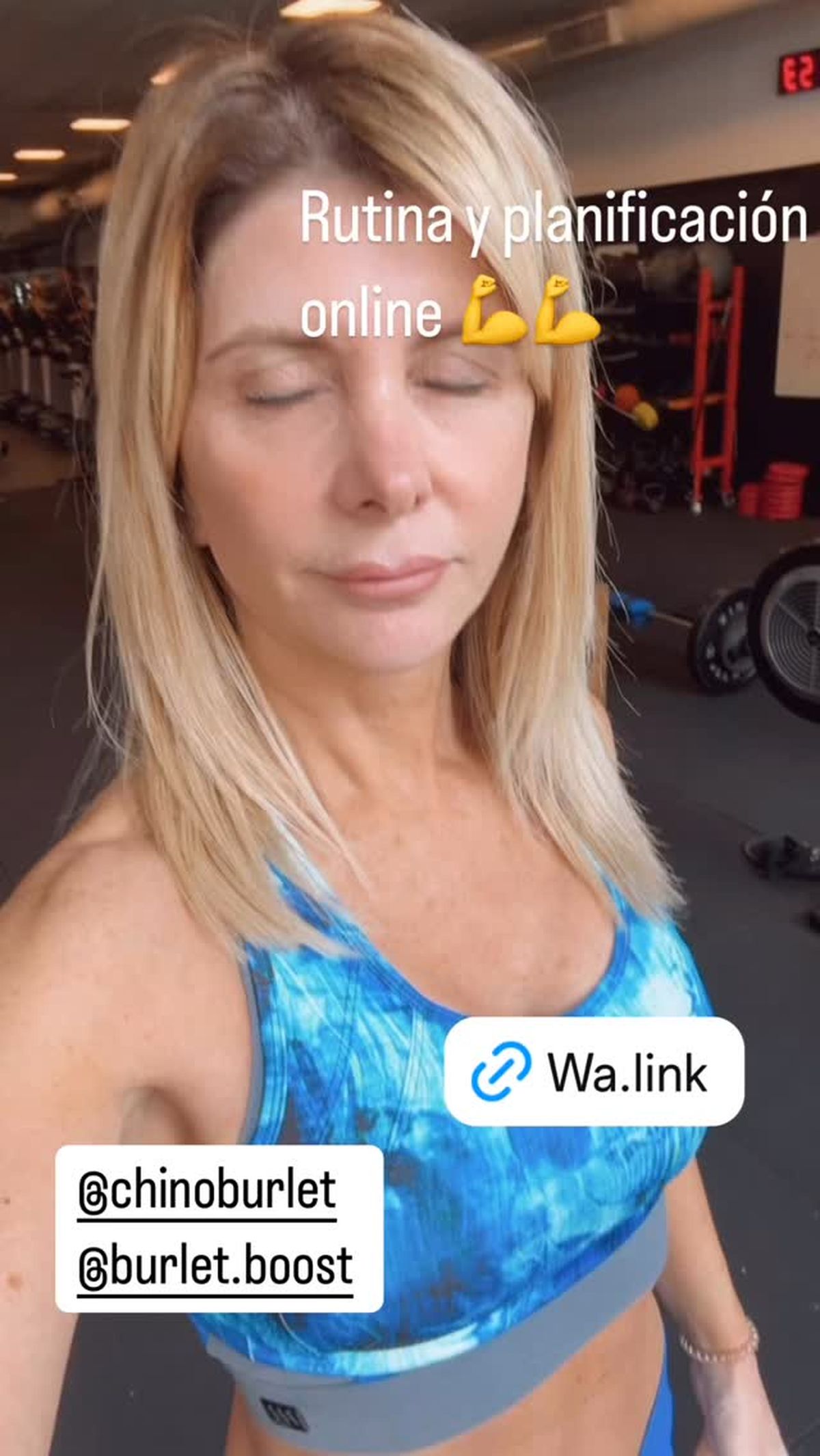 A sus 54 a&ntilde;os, D&eacute;bora Plager se suma a las calzas en clave ultra XS al ras y paraliza el gimnasio.
