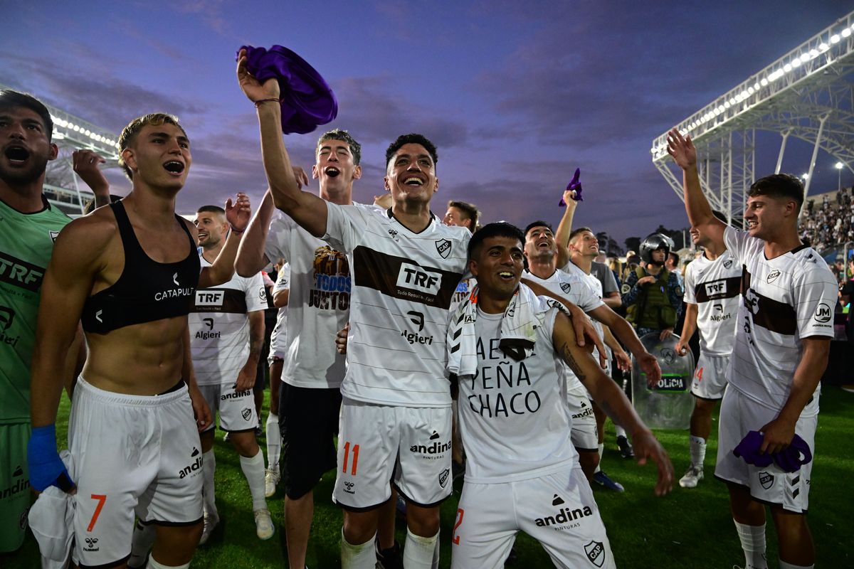 Platense irá oor su primer título oficial en Primera