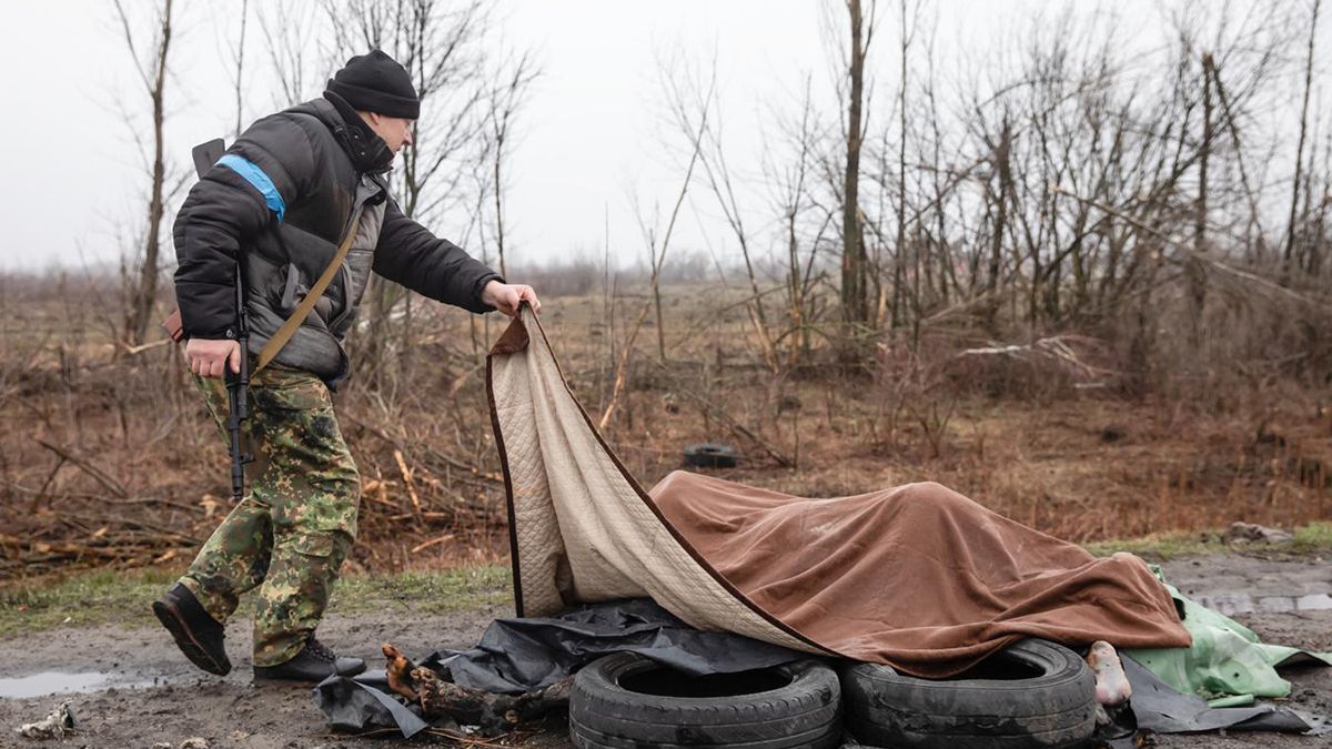Guerra Rusia - Ucrania: la Justicia ucraniana investiga presuntos crímenes de civiles.