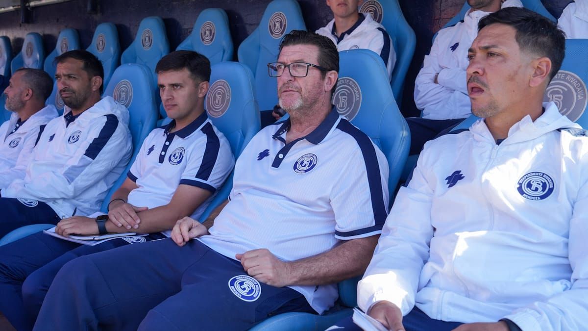 Alfredo Berti volvió a hacer historia al frente de Independiente Rivadavia. Foto: Martín Pravata/Diario UNO. Alfredo Berti volvió a hacer historia al frente de Independiente Rivadavia. Foto: Martín Pravata/Diario UNO.