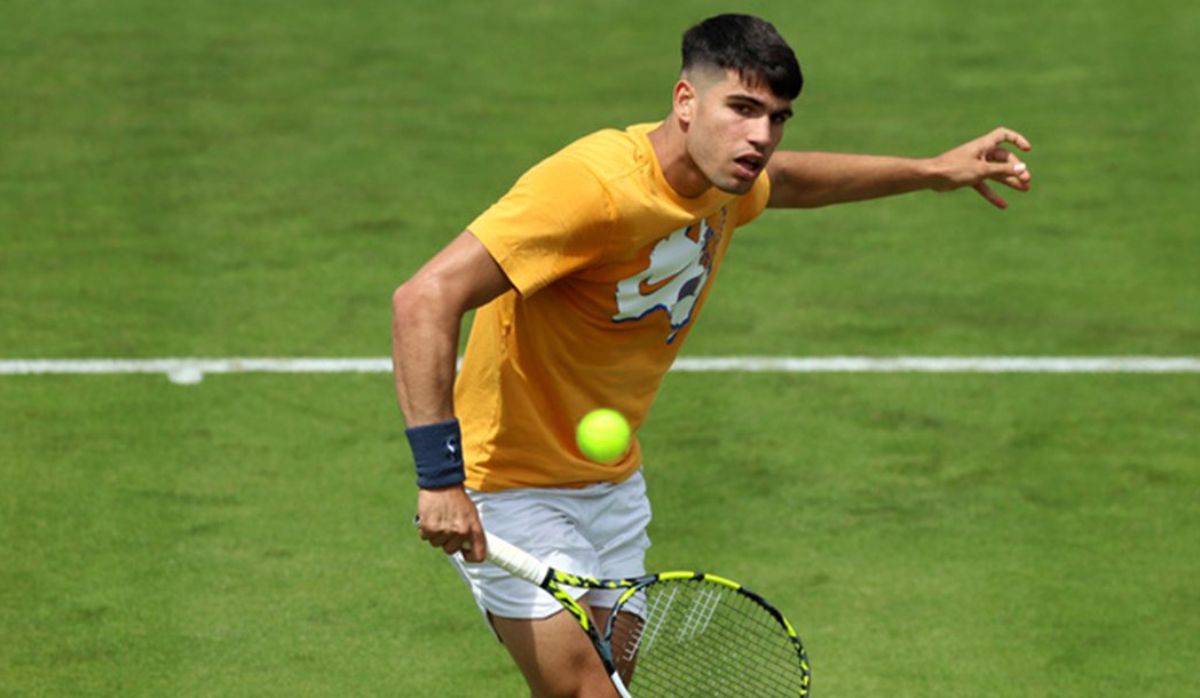 Carlos Alcaraz estrenará la defensa del título ante Francisco Cerúndolo en el ATP de Queens. Carlos Alcaraz estrenará la defensa del título ante Francisco Cerúndolo en el ATP de Queens.