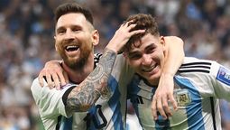 Lionel Messi y Julián Álvarez, dos de los grandes responsables del título de la Selección argentina en el Mundial Qatar 2022.