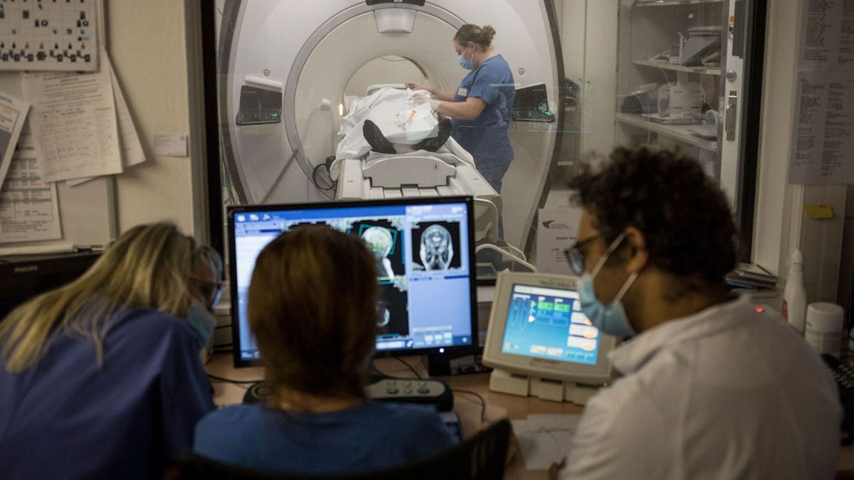 Los estudios realizados por los investigadores estadounidenses concluyeron que pacientes que padecieron Covid-19 pueden desarrollar lesiones cerebrales después de un año de recuperarse