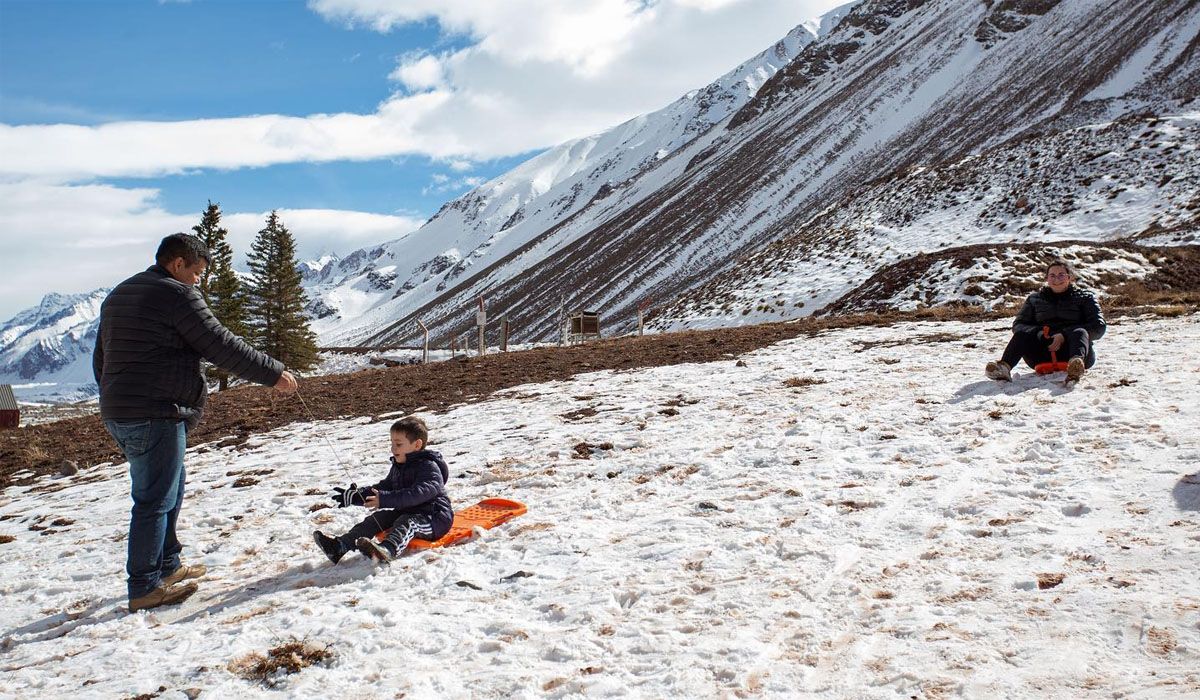 Penitentes se habilitará temporalmente como un parque de montaña. Se podrá disfrutar de la nieve en caminatas y con trineos pero no con esquís.