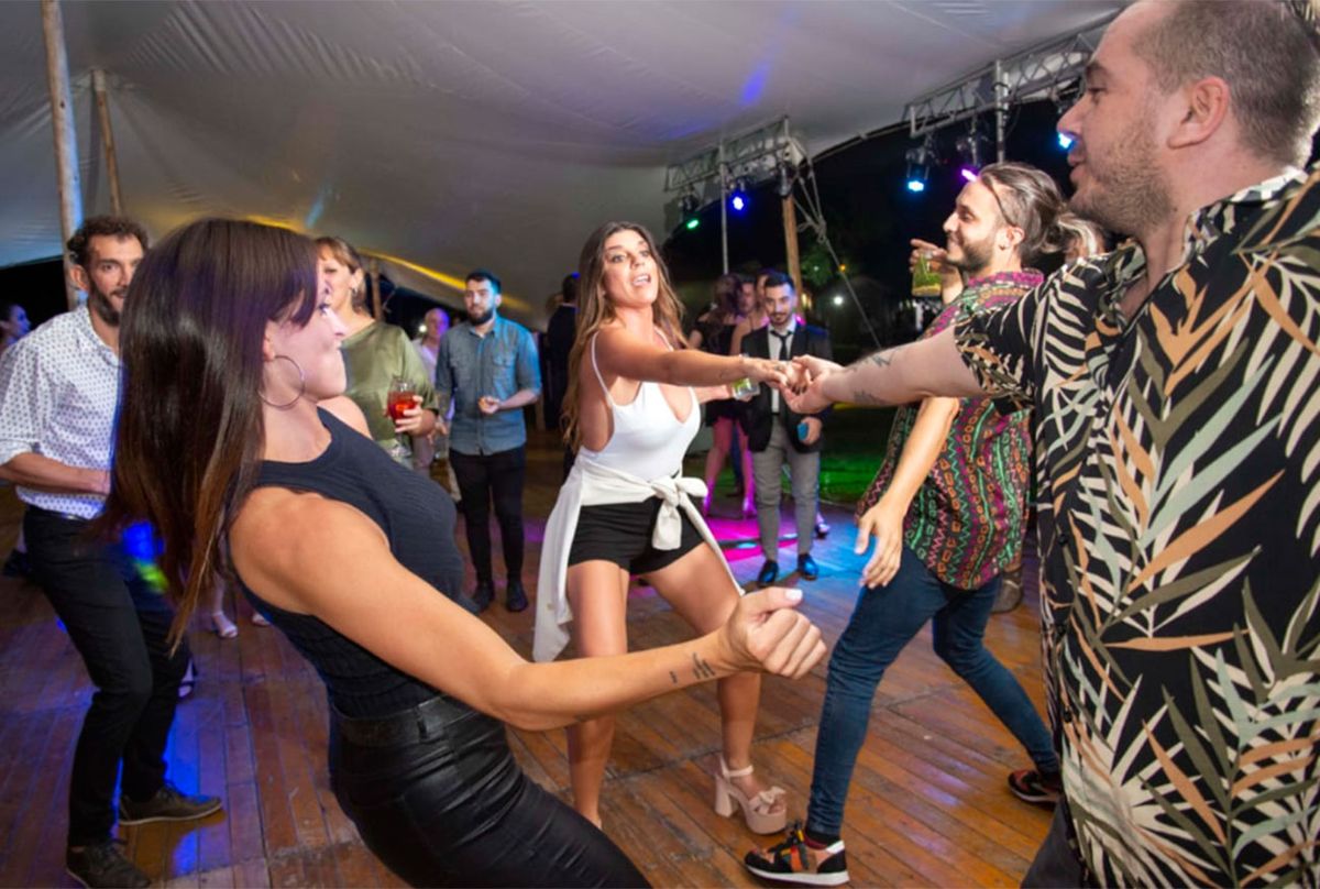 ¡Explotó la fiesta de Grupo América Cuyo!