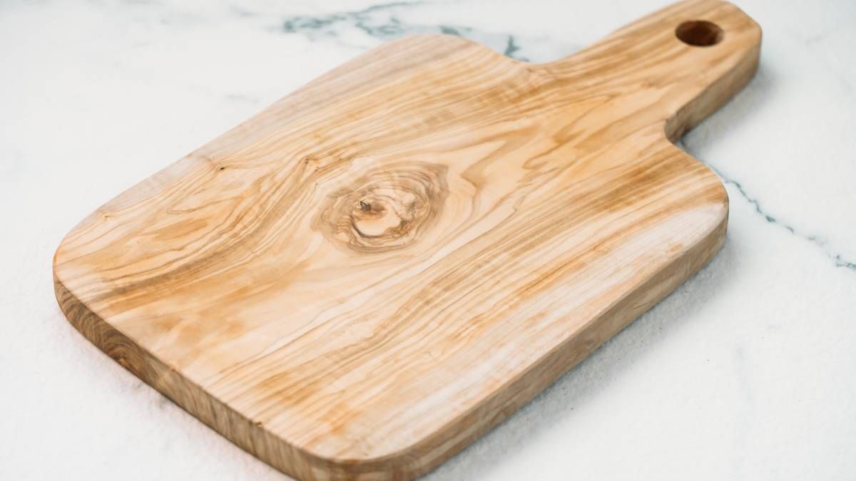Recicla la tabla de madera que ya está muy vieja y conviértela en esta fabulosa idea