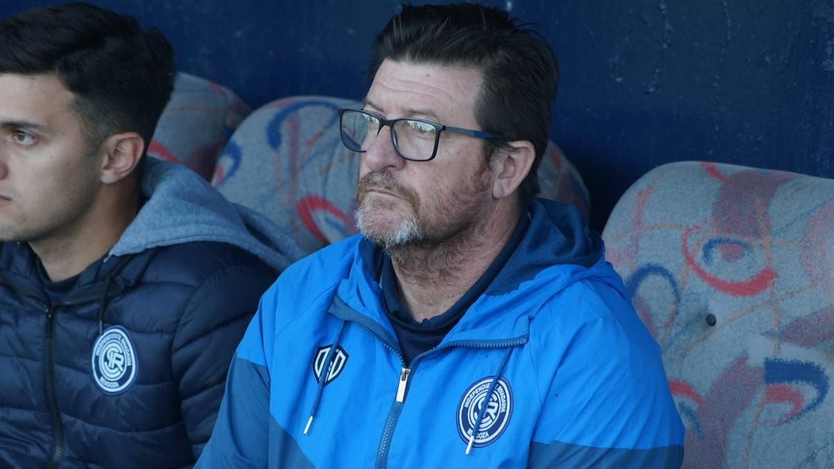 Alfredo Berti disfruta este gran momento que vive Independiente Rivadavia. Alfredo Berti disfruta este gran momento que vive Independiente Rivadavia.