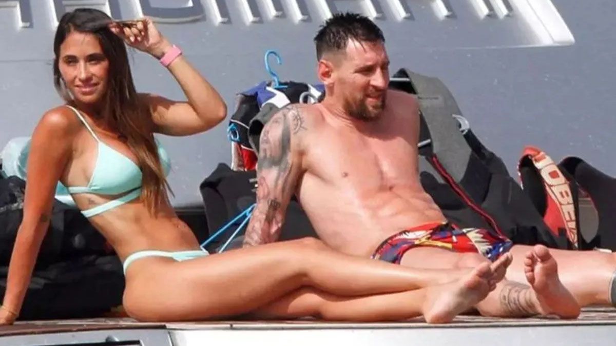Antonela Roccuzzo y Lionel Messi disfrutan de un lujoso yate.