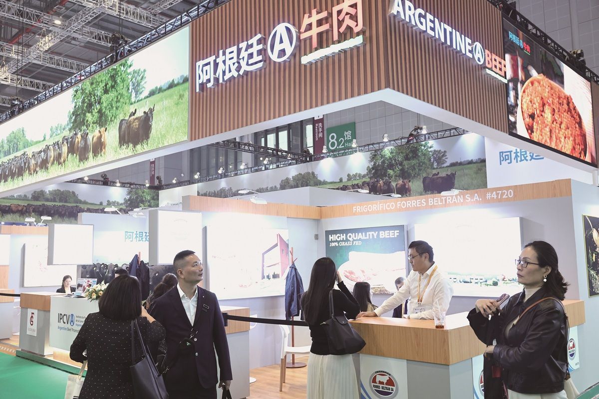 Productos cárnicos argentinos expuestos en la VIII Exposición Internacional de Importaciones de China, el 6 de noviembre, en Shanghai. WANG JING / CHINA DAILY