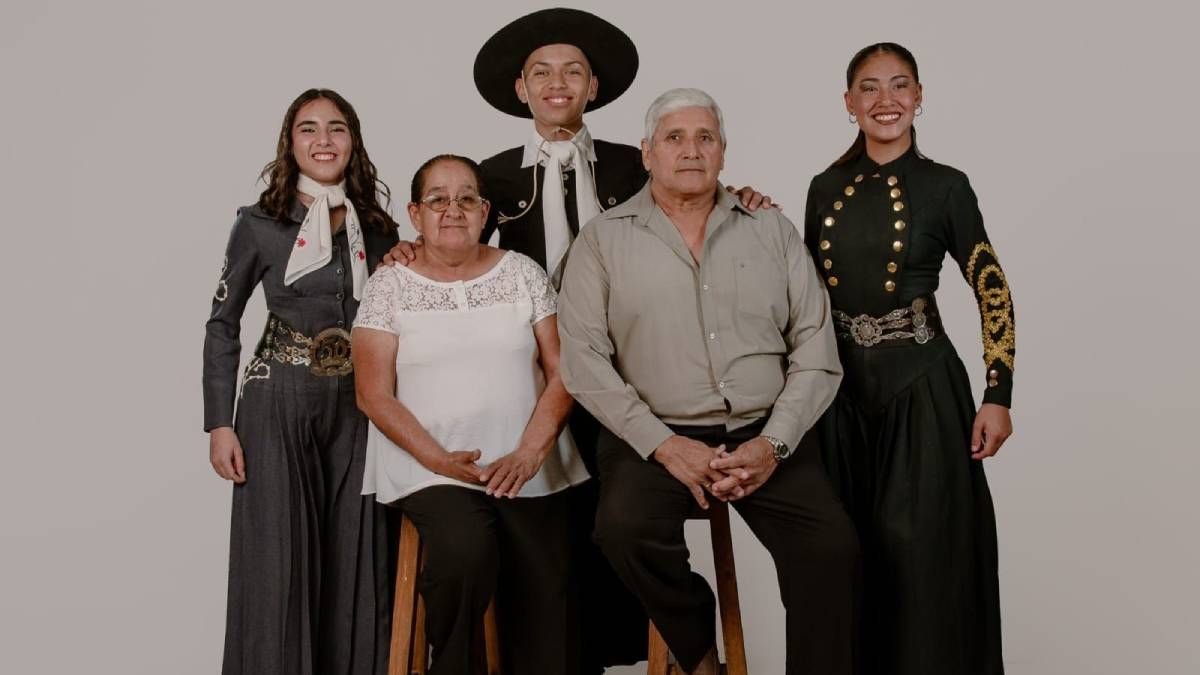 La escuela de Vendimia Chakaymanta es una de las más tradicionales en Mendoza y este sábado debuta en el Acto Central.