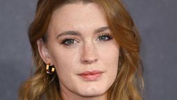 La actriz Amy James-Kelly interpreta a la Reina Ana Bolena en la serie de Netflix.