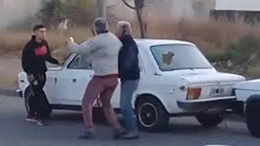 Brutal batalla campal deja un hombre en terapia intensiva