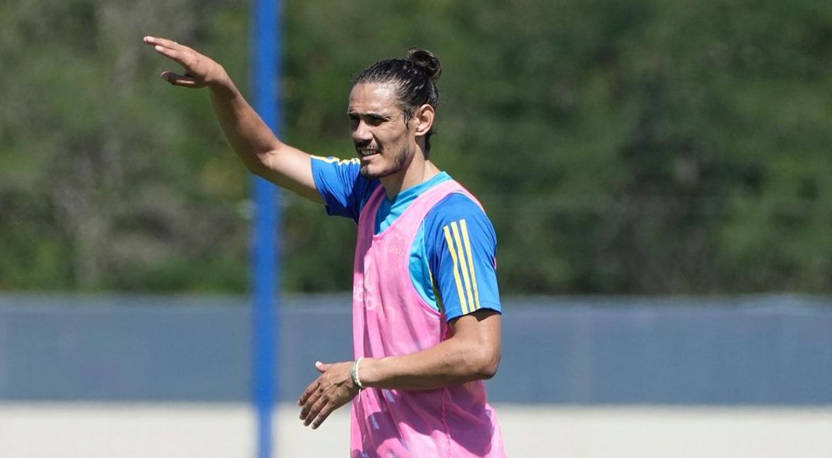 Cavani se recuperó y pelea por ser títular.