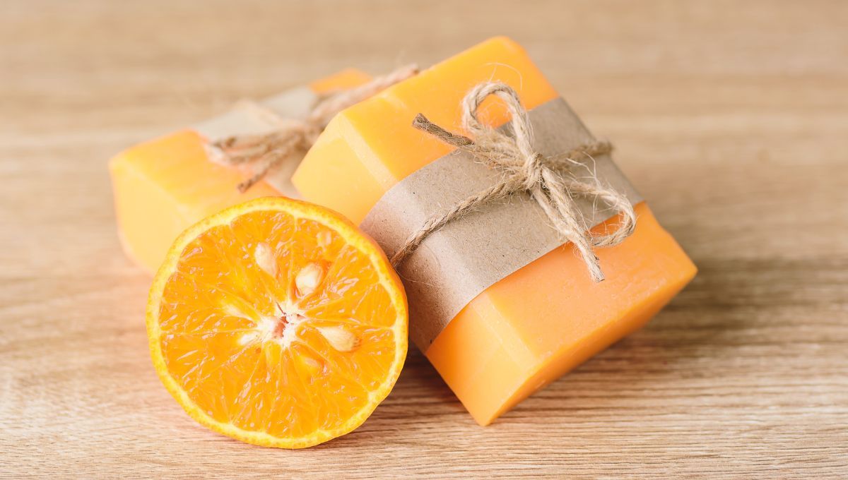 El jabón de naranja sirve para purificar la piel y eliminar los excesos de grasa