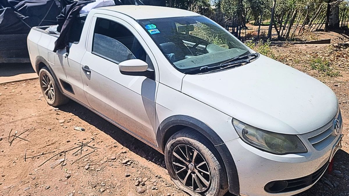 Una mujer fue atacada a golpes en Maipú para robarle su camioneta y un carro cargado con muebles