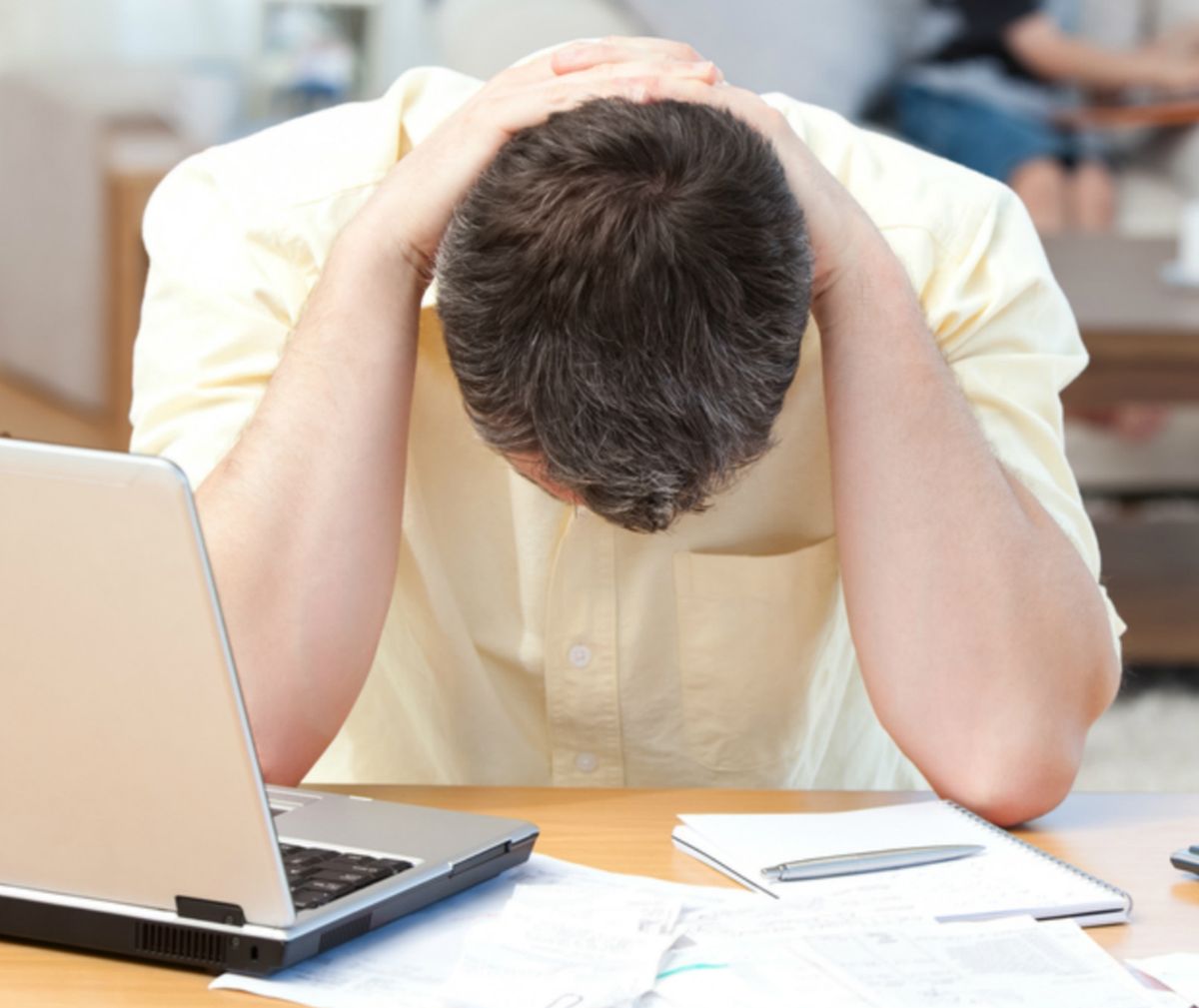 Un hombre que no es feliz es más irritable. Un hombre que no es feliz es más irritable.