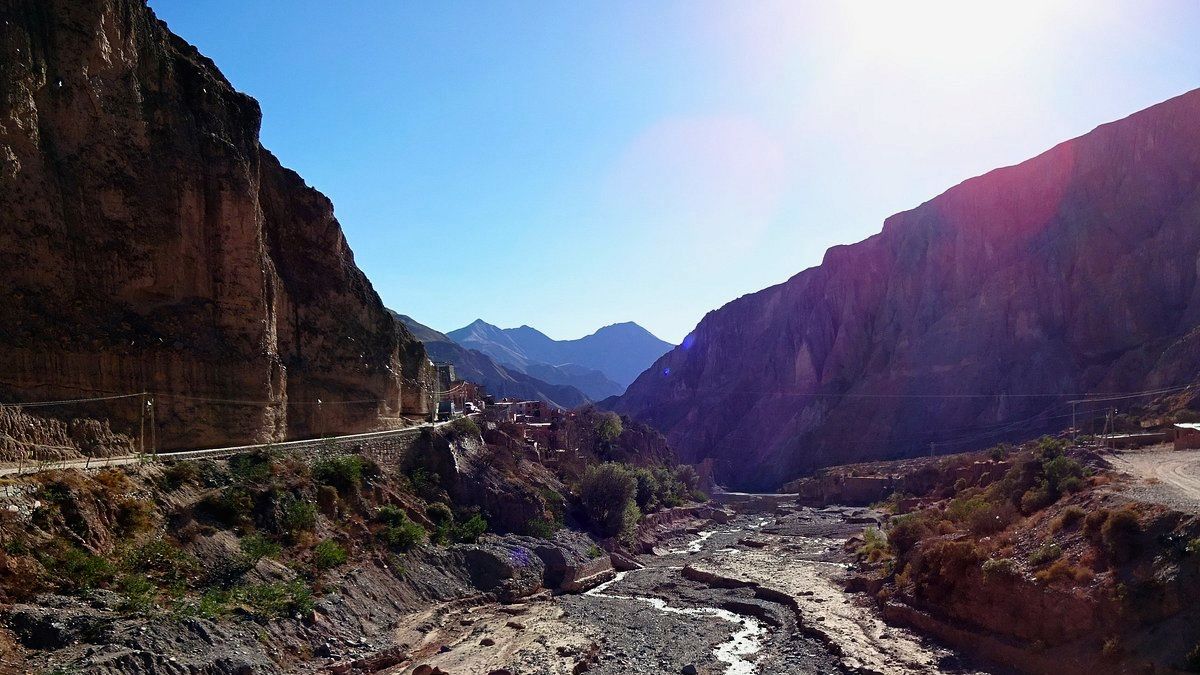 El inmenso cañón que ofrece este pueblo de Salta. El inmenso cañón que ofrece este pueblo de Salta.